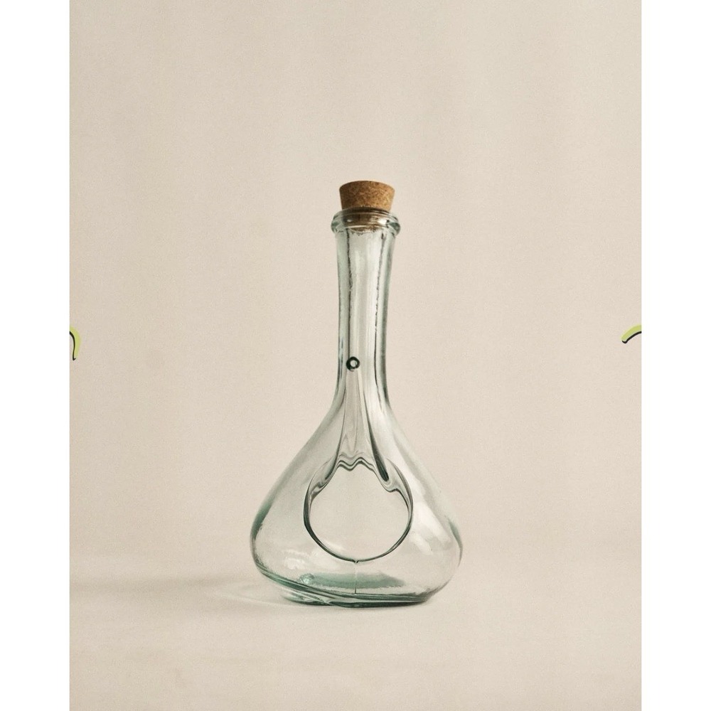 Hand Blown Glass Porrón Spanish Wine Decanter 1L Pitcher Spout With cork cap - Picture 2 of 3